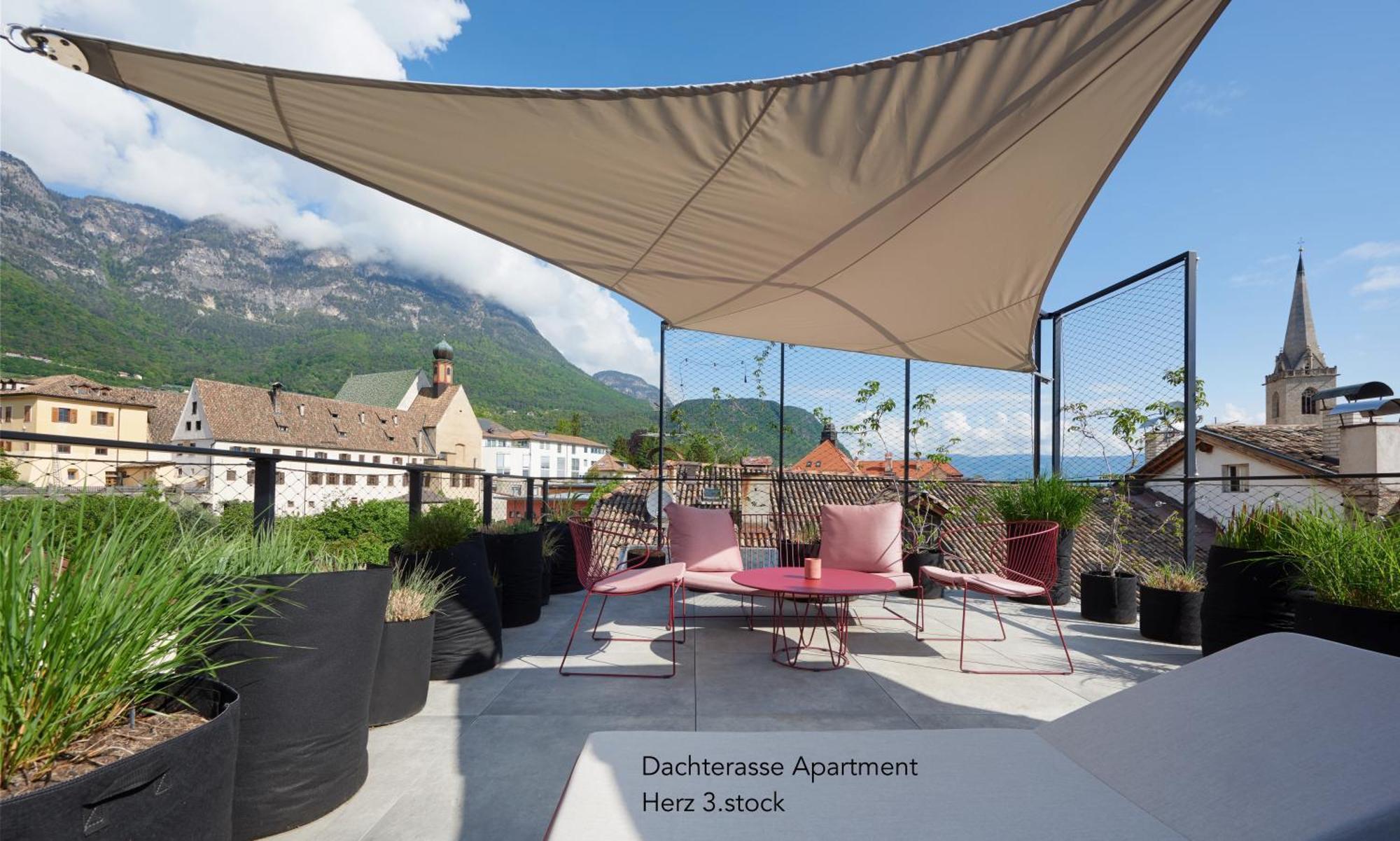 Goldengel Design - Im Historischen Ortskern Von *